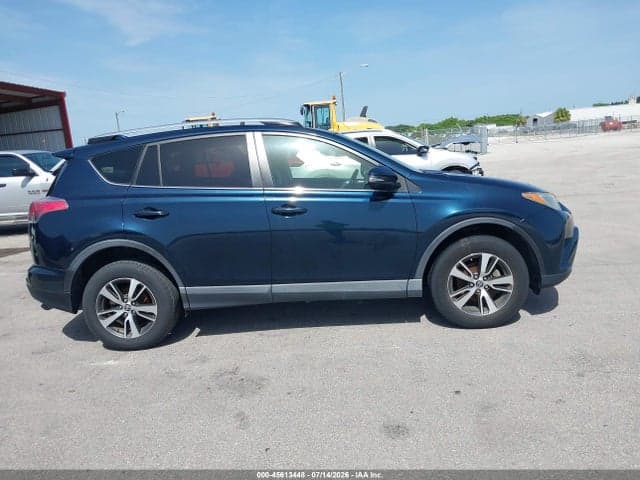 2017 TOYOTA RAV4 XLE 13