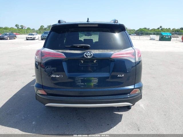 2017 TOYOTA RAV4 XLE 16