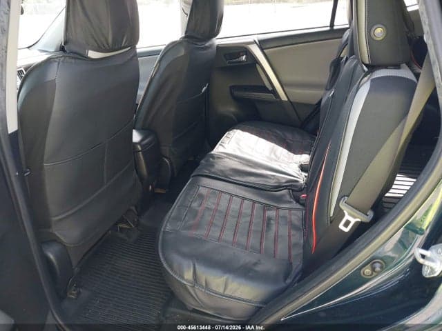 2017 TOYOTA RAV4 XLE 8