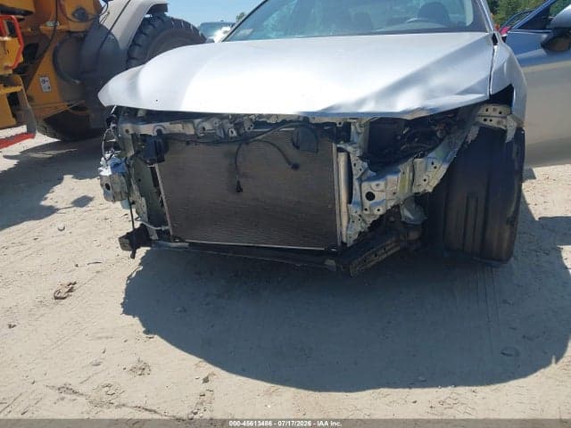 2020 TOYOTA CAMRY LE AWD 6