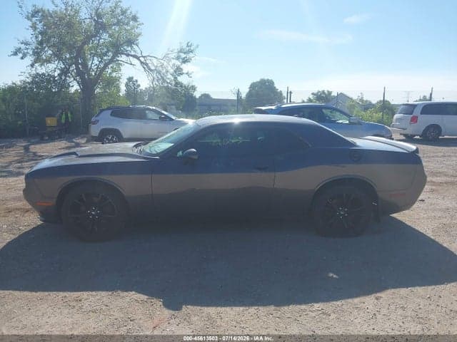 2018 DODGE CHALLENGER SXT PLUS 13