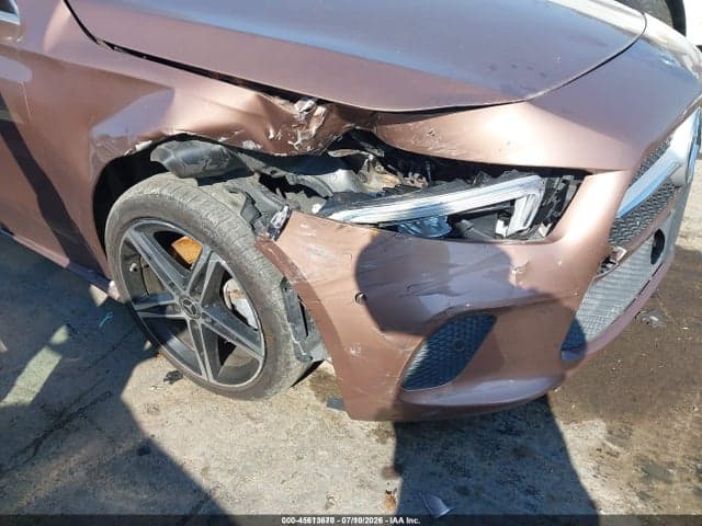 2022 MERCEDES-BENZ A 220 4MATIC 6