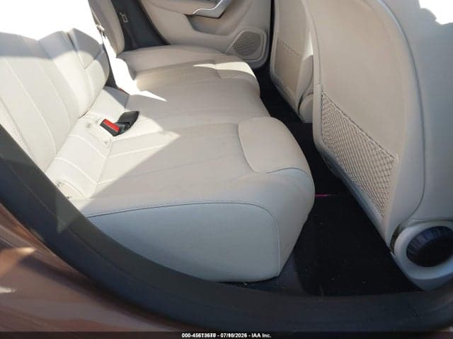 2022 MERCEDES-BENZ A 220 4MATIC 8