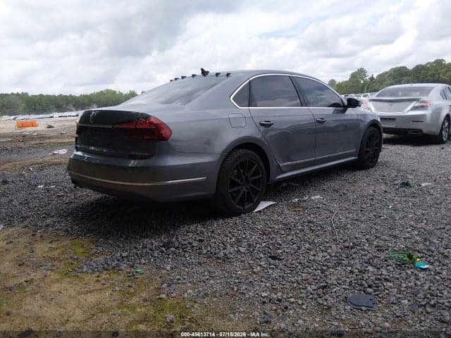 2017 VOLKSWAGEN PASSAT 1.8T SE 4