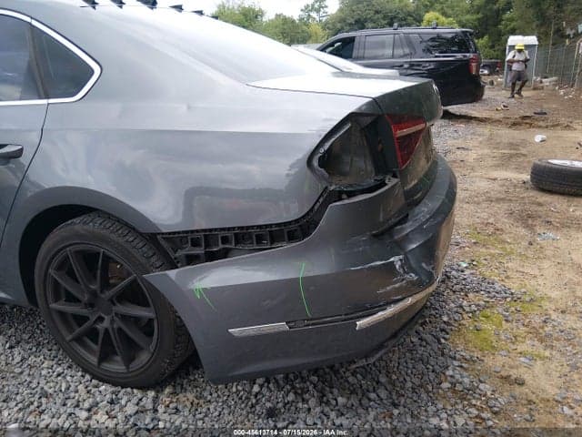 2017 VOLKSWAGEN PASSAT 1.8T SE 6