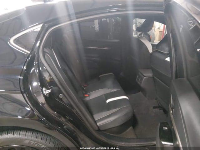 2025 TOYOTA CAMRY SE 8