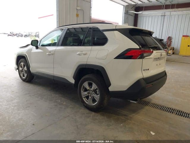 2024 TOYOTA RAV4 XLE 3