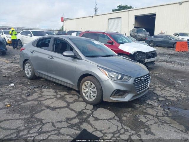 2022 HYUNDAI ACCENT SE