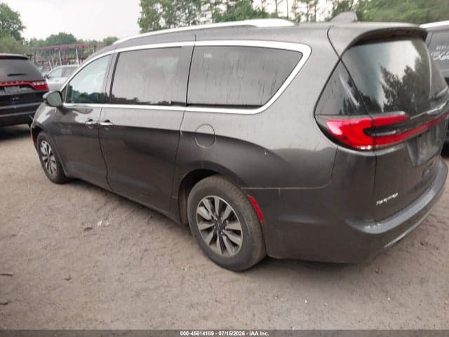 2021 CHRYSLER PACIFICA TOURING L 3