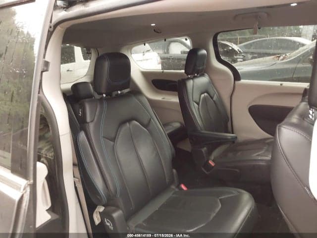 2021 CHRYSLER PACIFICA TOURING L 8