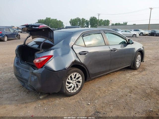 2018 TOYOTA COROLLA LE 4