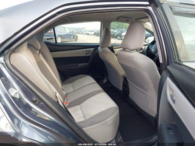 2018 TOYOTA COROLLA LE 8
