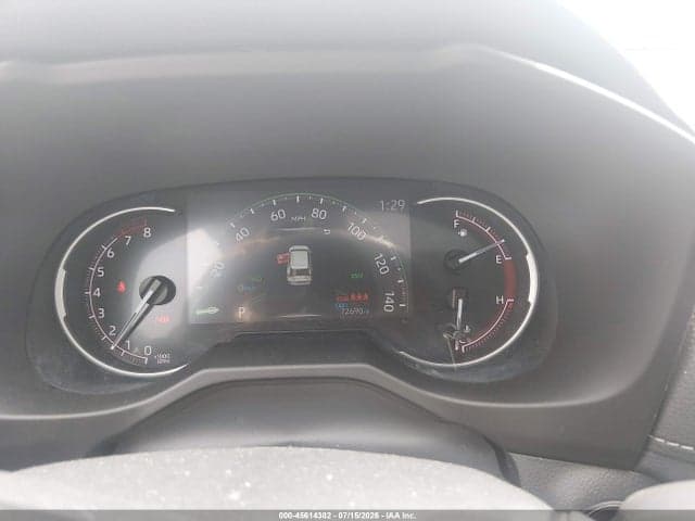 2024 TOYOTA RAV4 XLE 7