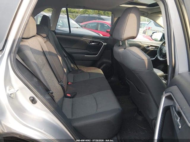 2024 TOYOTA RAV4 XLE 8