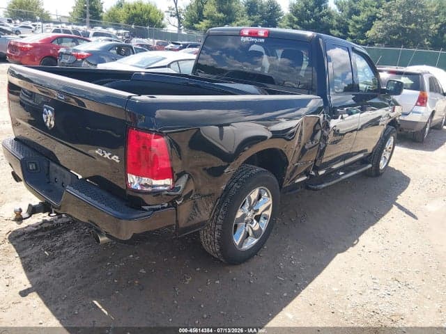 2018 RAM 1500 EXPRESS 4X4 6'4 BOX 4