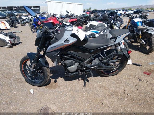 2022 CF MOTO 300NK 12