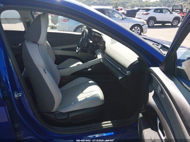 2022 HYUNDAI ELANTRA LIMITED 5