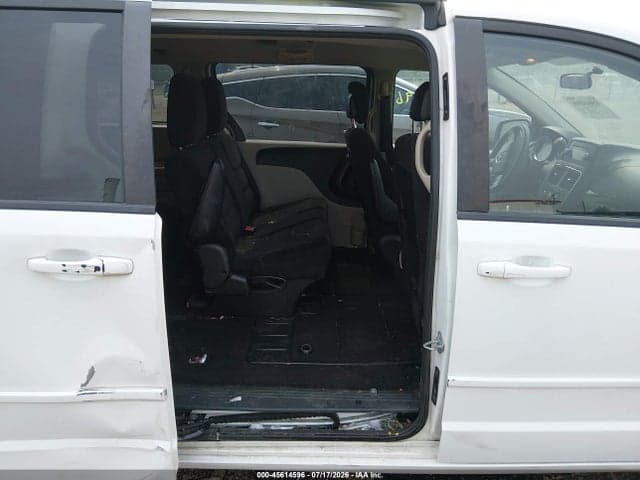 2017 DODGE GRAND CARAVAN SE 8