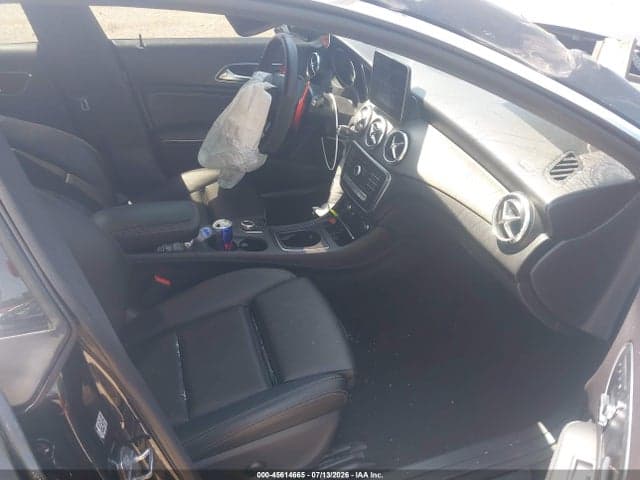 2019 MERCEDES-BENZ CLA 250 4MATIC 5