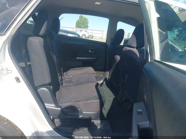 2017 TOYOTA PRIUS V TWO 8