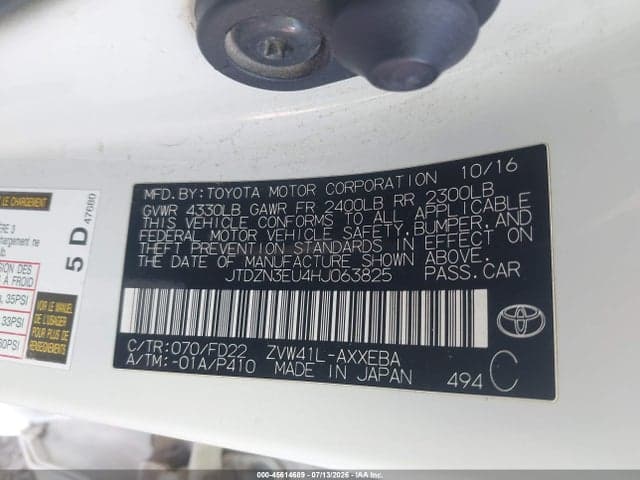 2017 TOYOTA PRIUS V TWO 9