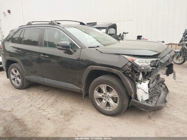 2020 TOYOTA RAV4 XLE - 1