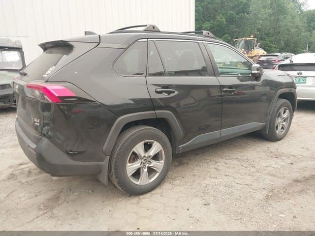 2020 TOYOTA RAV4 XLE 4
