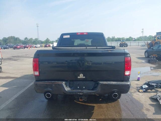 2017 RAM 1500 EXPRESS 4X4 5'7 BOX 17