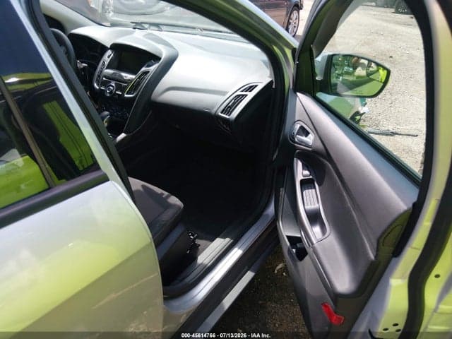 2017 FORD FOCUS SEL 5