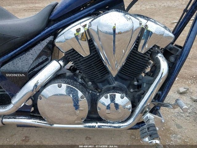2020 HONDA VT1300 CX 8