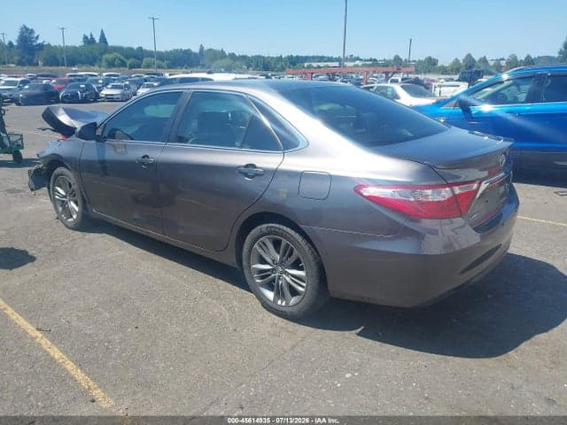 2017 TOYOTA CAMRY SE 3