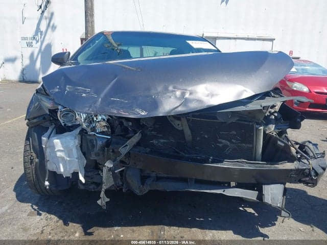 2017 TOYOTA CAMRY SE 6