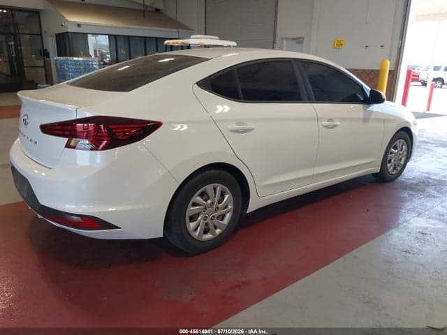 2020 HYUNDAI ELANTRA SE 4