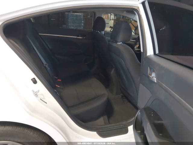 2020 HYUNDAI ELANTRA SE 8