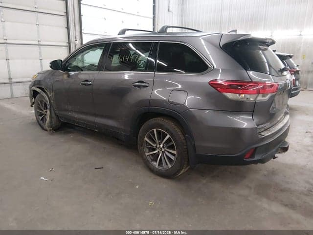 2019 TOYOTA HIGHLANDER XLE 3