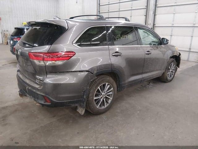 2019 TOYOTA HIGHLANDER XLE 4