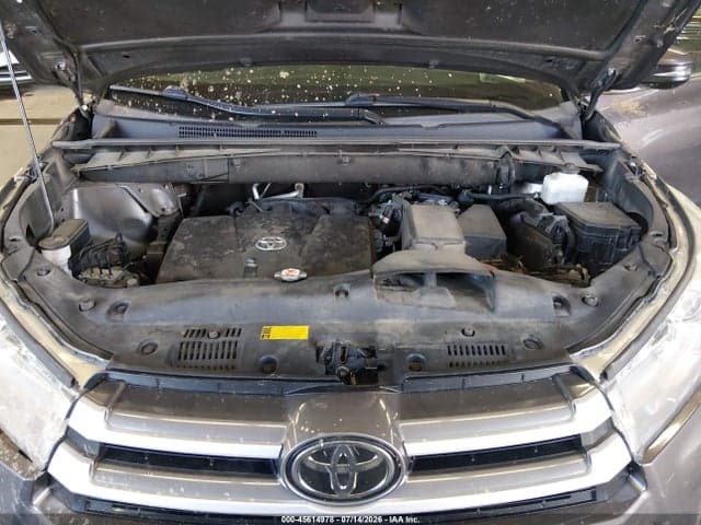 2019 TOYOTA HIGHLANDER XLE 10