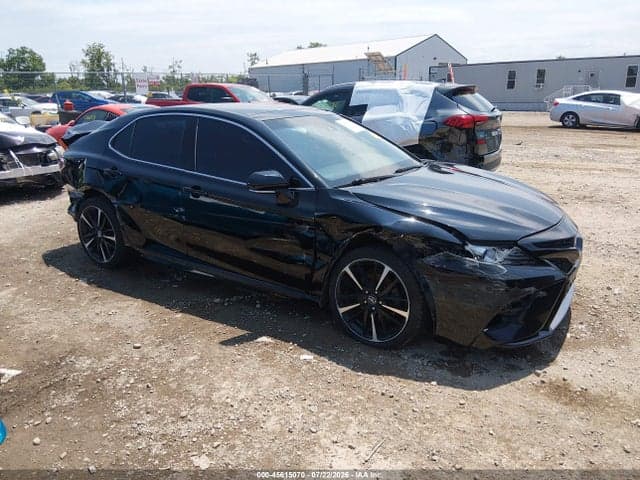 2018 TOYOTA CAMRY XSE - 1