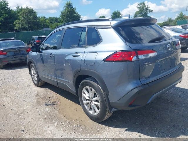 2022 TOYOTA COROLLA CROSS LE 3