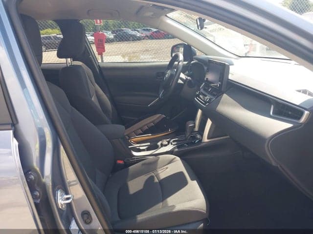 2022 TOYOTA COROLLA CROSS LE 5