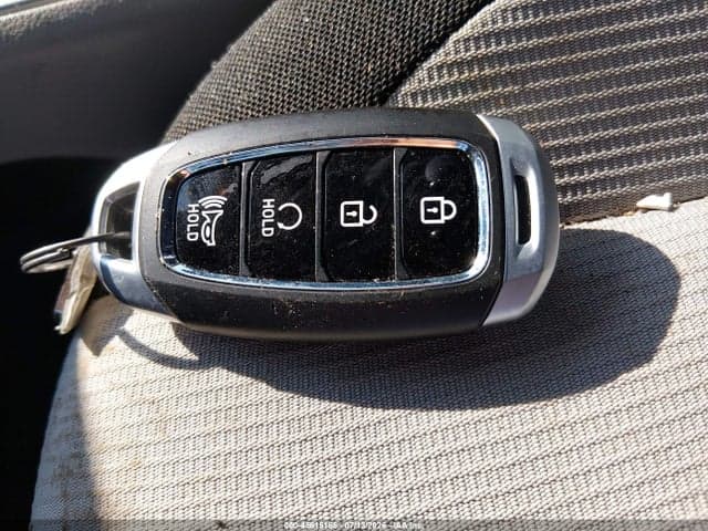 2025 HYUNDAI VENUE SEL 11