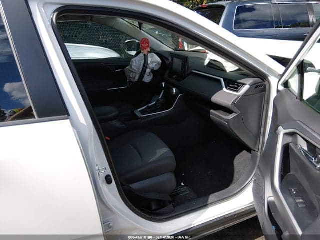 2020 TOYOTA RAV4 XLE/XLE PREMIUM 5