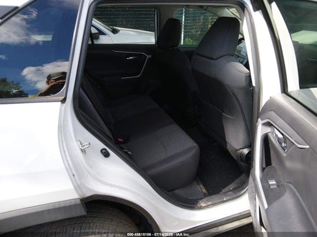 2020 TOYOTA RAV4 XLE/XLE PREMIUM 8