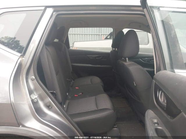 2019 NISSAN ROGUE S 8