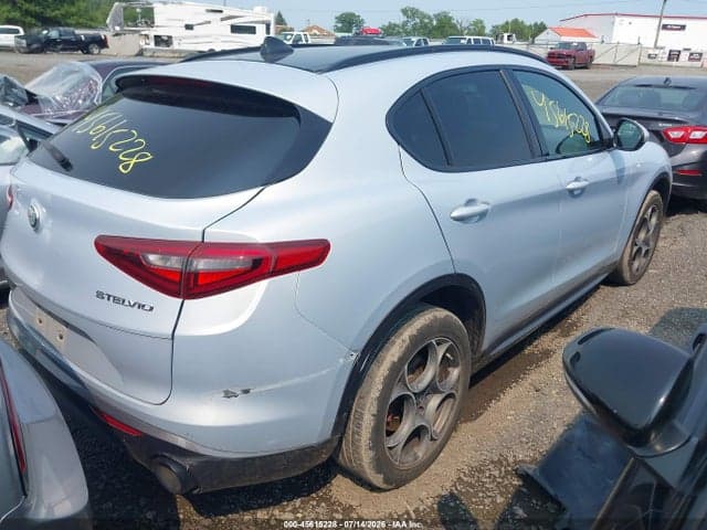 2022 ALFA ROMEO STELVIO TI AWD 4