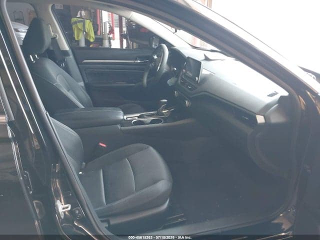 2021 NISSAN ALTIMA SV FWD 5