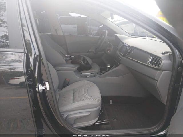 2017 KIA NIRO FE 5