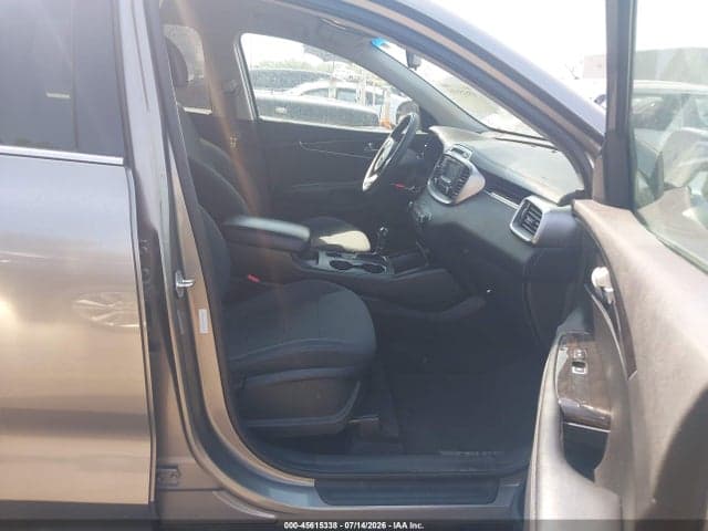 2017 KIA SORENTO 2.4L LX 5