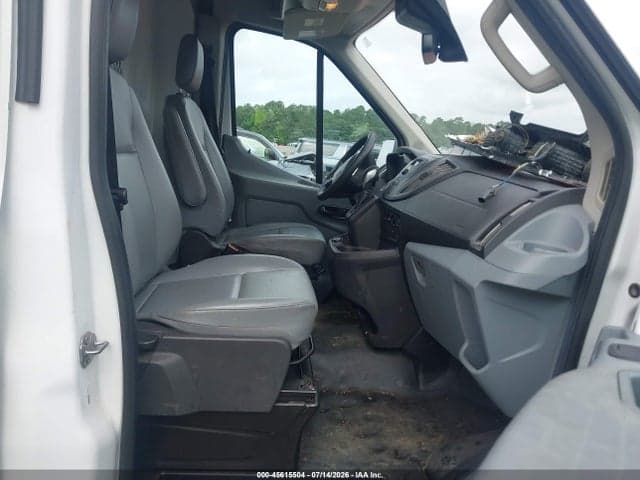 2019 FORD TRANSIT-150 6