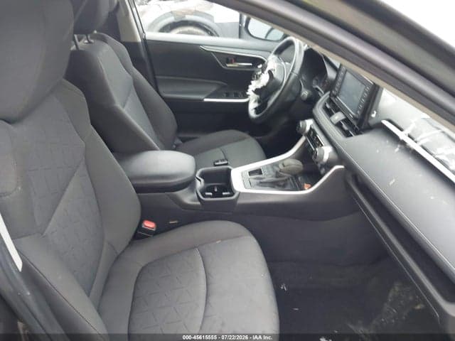 2022 TOYOTA RAV4 XLE 5